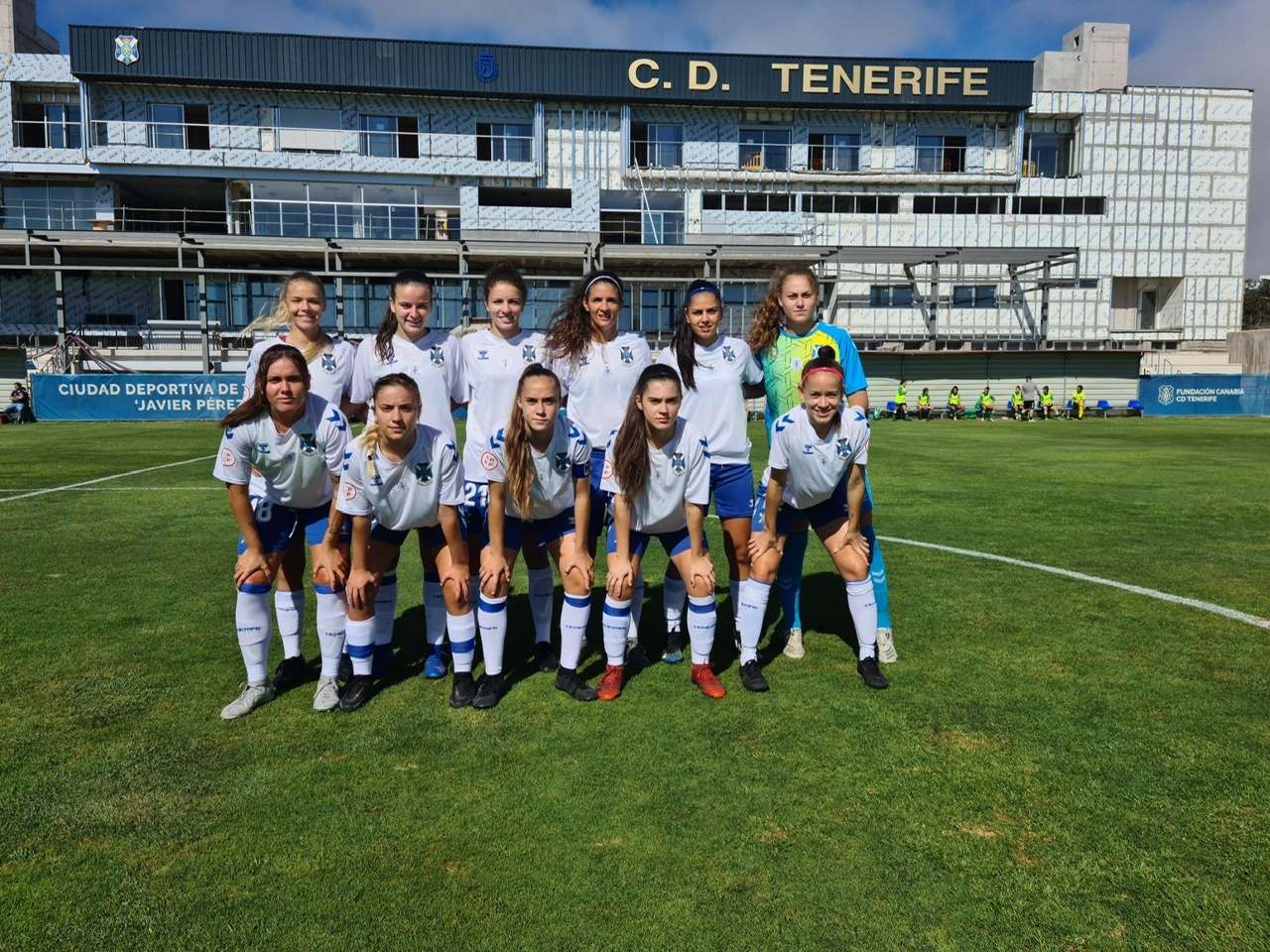 El fútbol femenino de Tenerife: un presente vibrante y un futuro prometedor