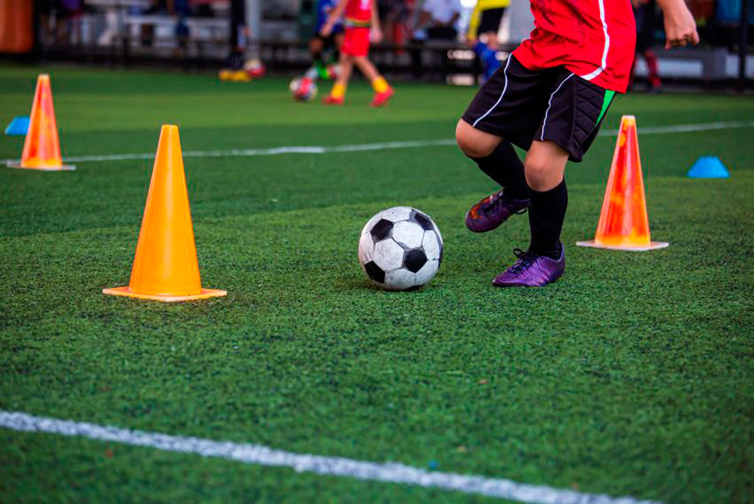 El material para el entrenamiento de fútbol es fundamental para la preparación y el desarrollo efectivo de los jugadores en todos los niveles del deporte.